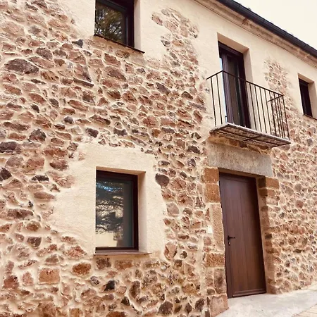 Casa De Piedra Junto A La Concatedral